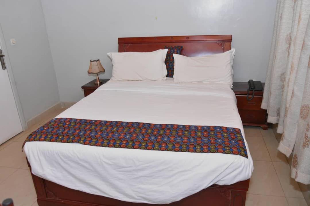 Random Park Hotel Kigali Zewnętrze zdjęcie
